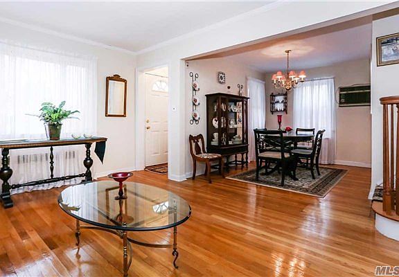 5th image of 313 Belmont Ave