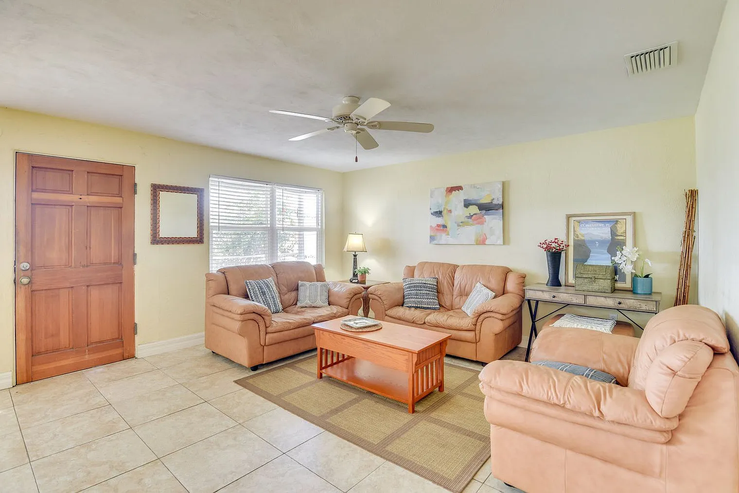 2 bed, 1.0 bath, 1248 sqft, $4,419 — Photo 3