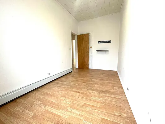 Rented by Evergreen Realty & Investments | media 10