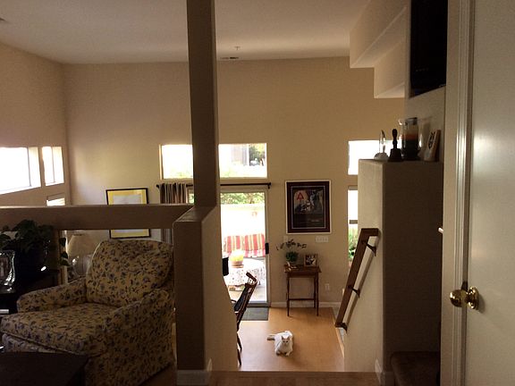 3rd image of 121 Claremont Ter