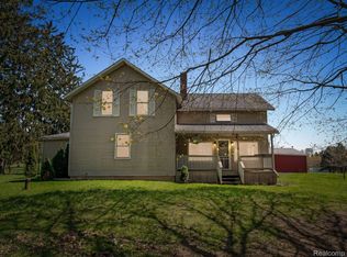 1652 Weaver Rd, Milford, MI 48381