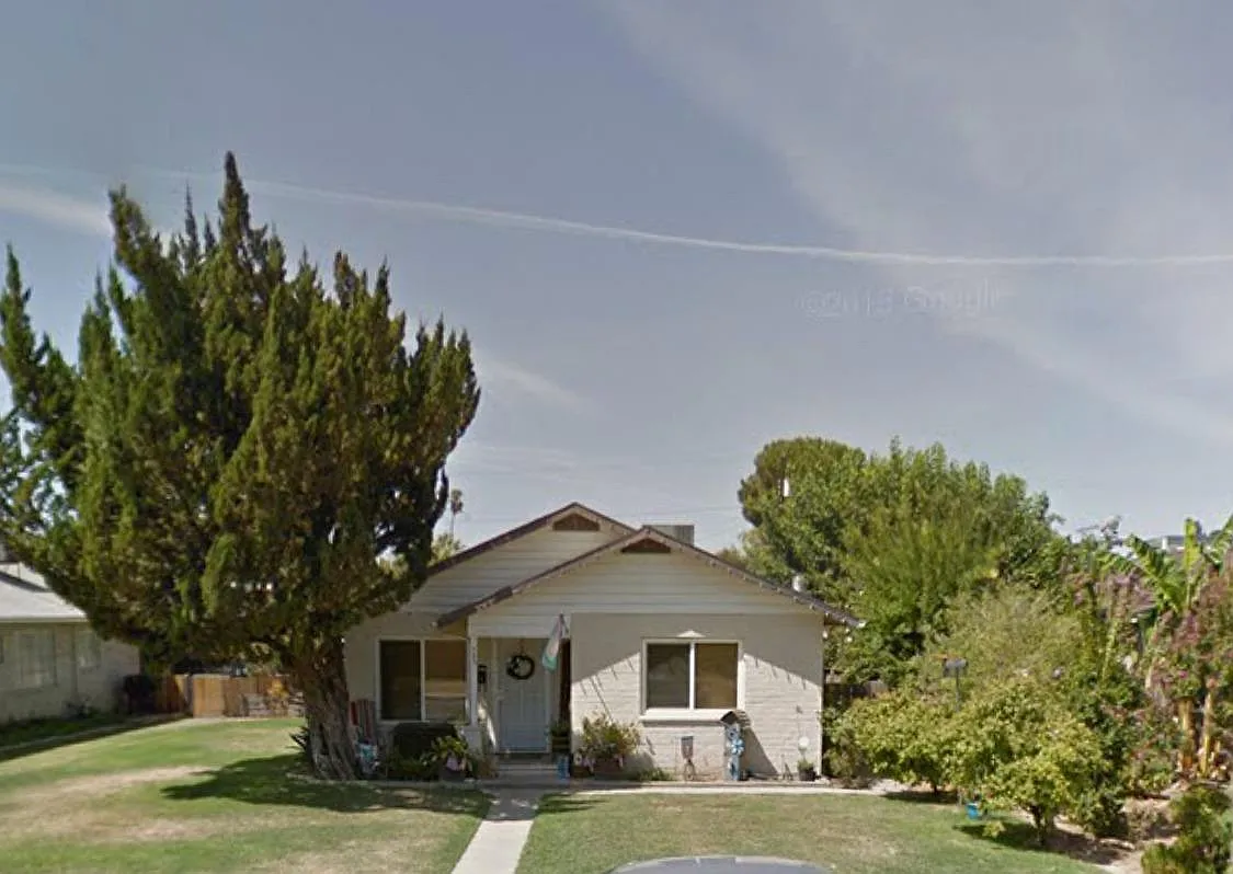 533 S 6th St photo 1
