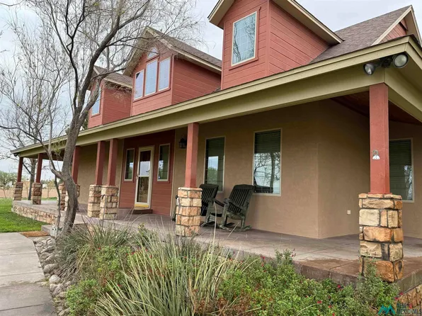282 N 26th St, Artesia, NM 88210