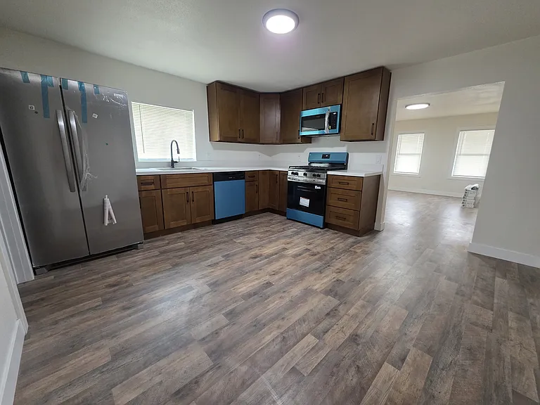 139 Ambrose Ave #A — Photo 7