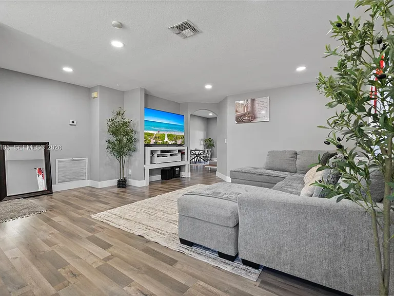 401 NW Kilpatrick Ave — Photo 9
