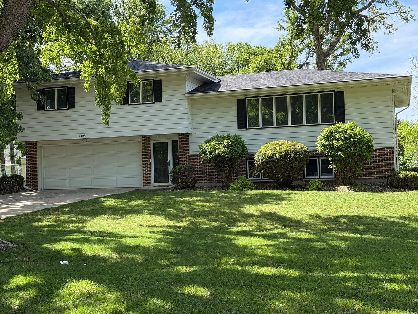 House for Rent — Photo 1