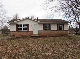 105 Hill N Dell Rd, Paris, KY 40361