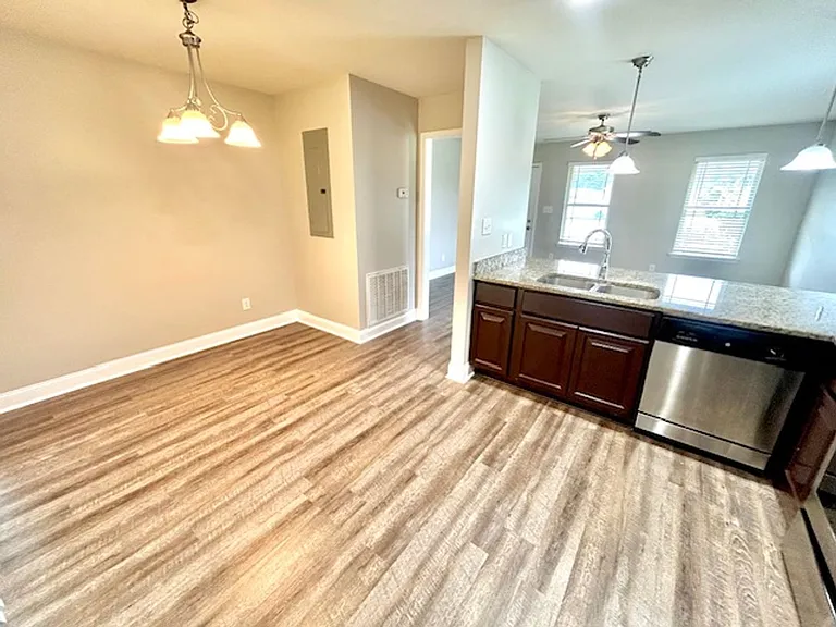 1089 Burwell Rd — Photo 7