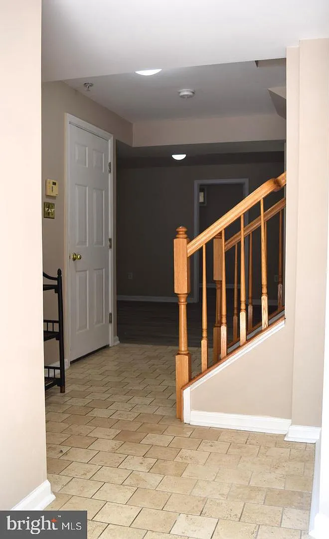 3 bed, 2.5 bath, 2258 sqft, $2,900 — Photo 4