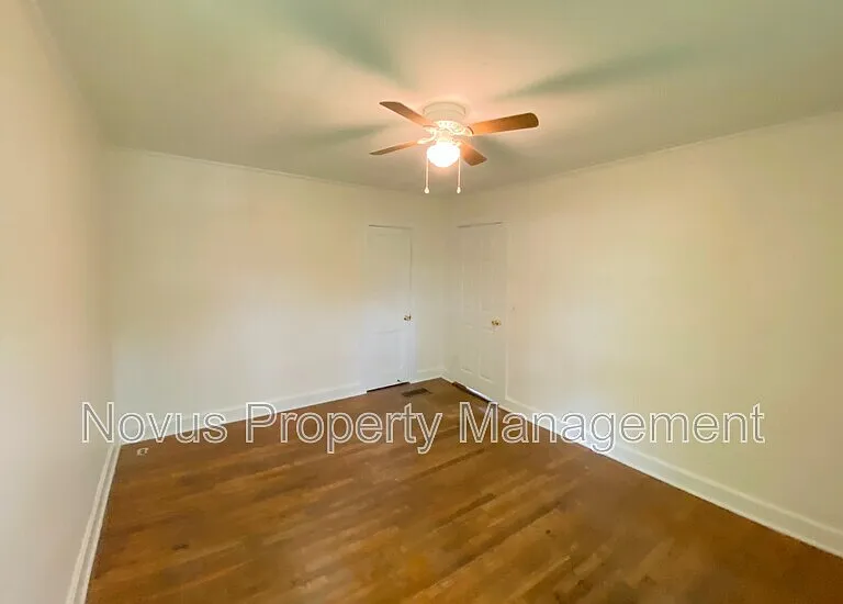 136 Watson St — Photo 12
