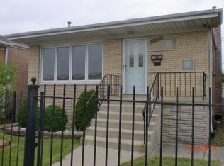 6823 W 63rd St, Chicago, IL 60638