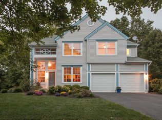 98 Harvard Cir, Princeton, NJ 08540