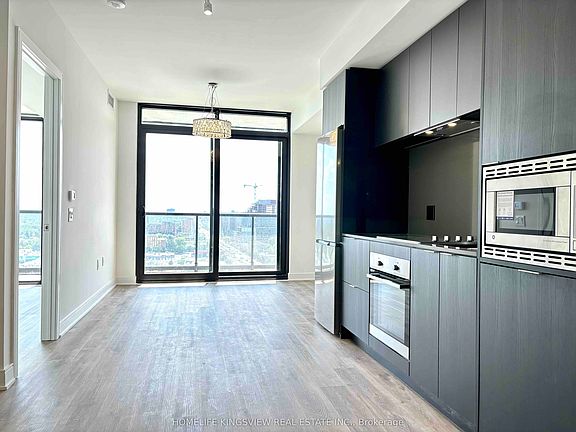5th image of 86 Dundas St E #1518
