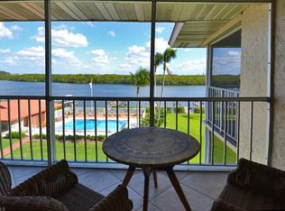 307 Goodlette Frank Rd S, Naples, FL 34102