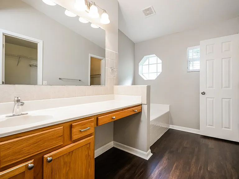 2420 Tealwood Cir — Photo 12