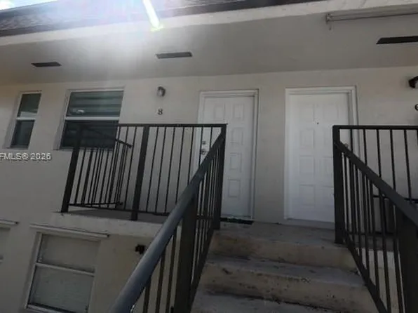 7121 SW 129th Ave APT 8, Miami, FL 33183