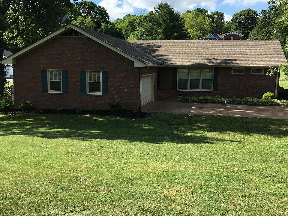 1st image of 101 Deerwood Dr