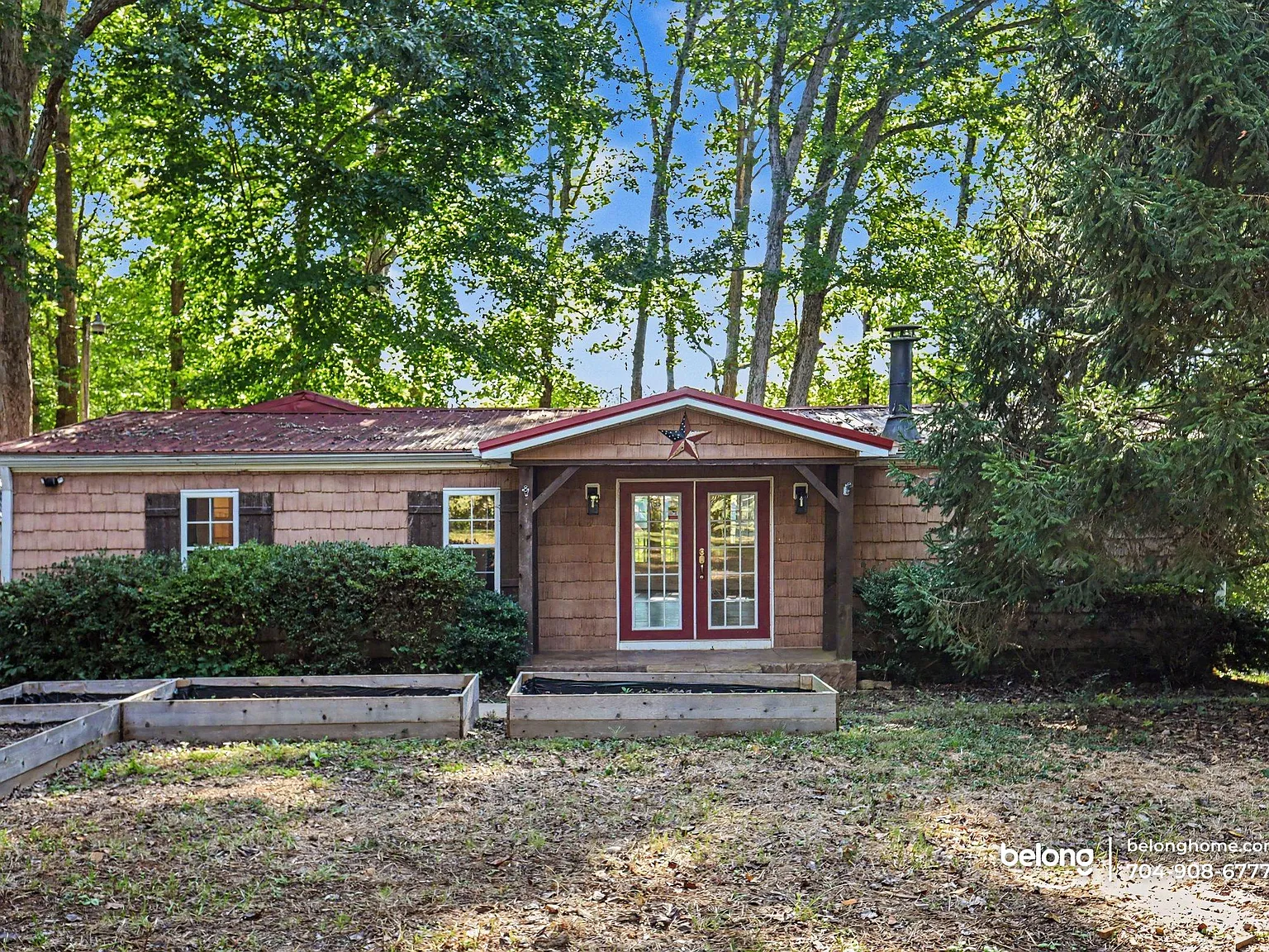 3 bed, 2.0 bath, 1364 sqft, $1,945 — Photo 1