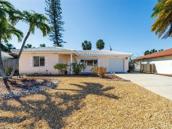 88 45th Ave, Saint Pete Beach, FL 33706