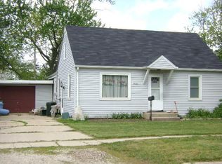 1406 Vine St, Union Grove, WI 53182