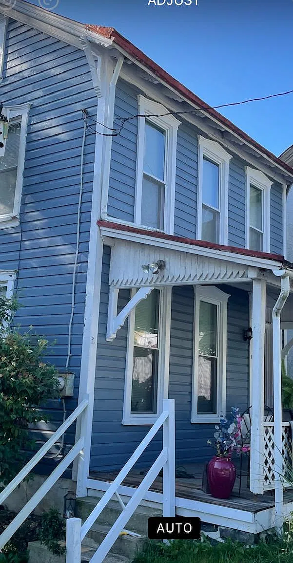 3 bed, 1444 sqft, $2,000 — Photo 1