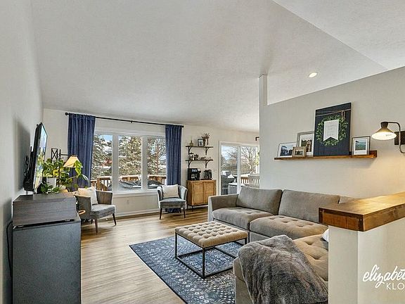 3rd image of 6849 Deer Cove Dr SE