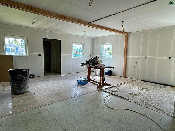 3rd image of 216 Aurora Dr