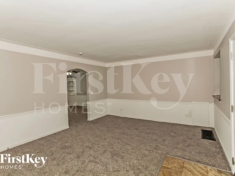 1017 N Bend Rd — Photo 5