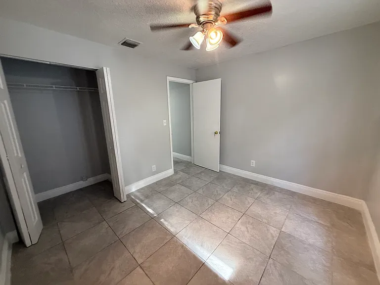 1025 SW 2nd Ct #3 — Photo 7