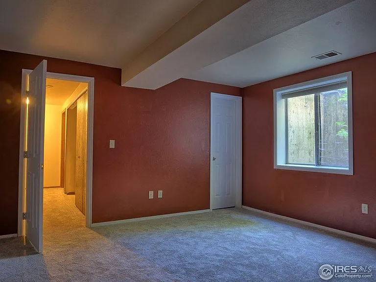 2426 S High St — Photo 10