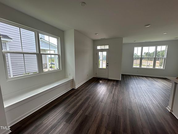 5th image of 1559 Wendell Valley Blvd