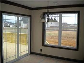 4th image of 284 Bellshire Dr