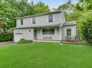 4 Clinton Ct, Barnegat, NJ 08005
