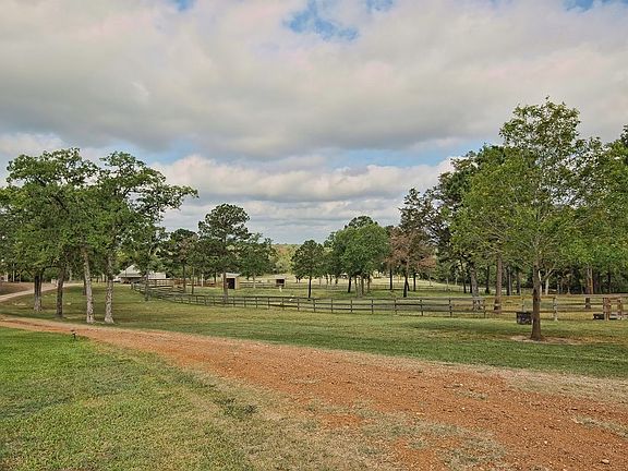 5th image of 130 Bradley Ln