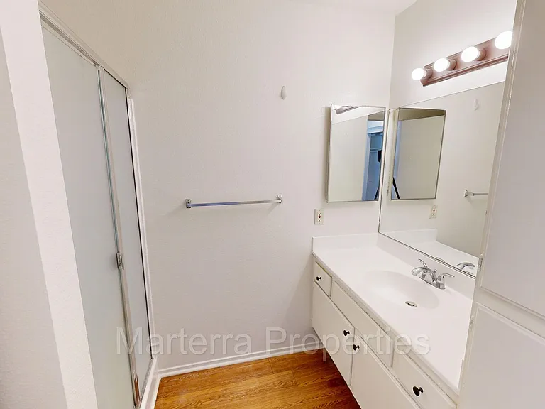 Western — Photo 14