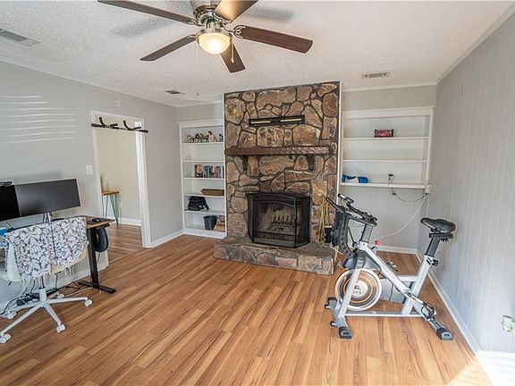 4th image of 2988 Cottage Knoll Dr