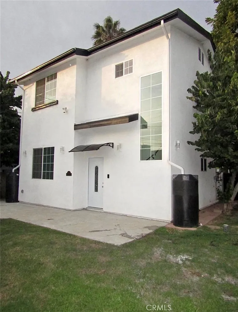 3 bed, 1200 sqft, $3,600 — Photo 1