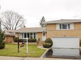 1208 Bonita Dr, Park Ridge, IL 60068