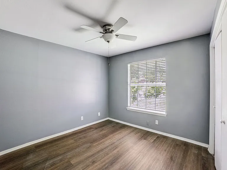 342 Consuelo — Photo 12