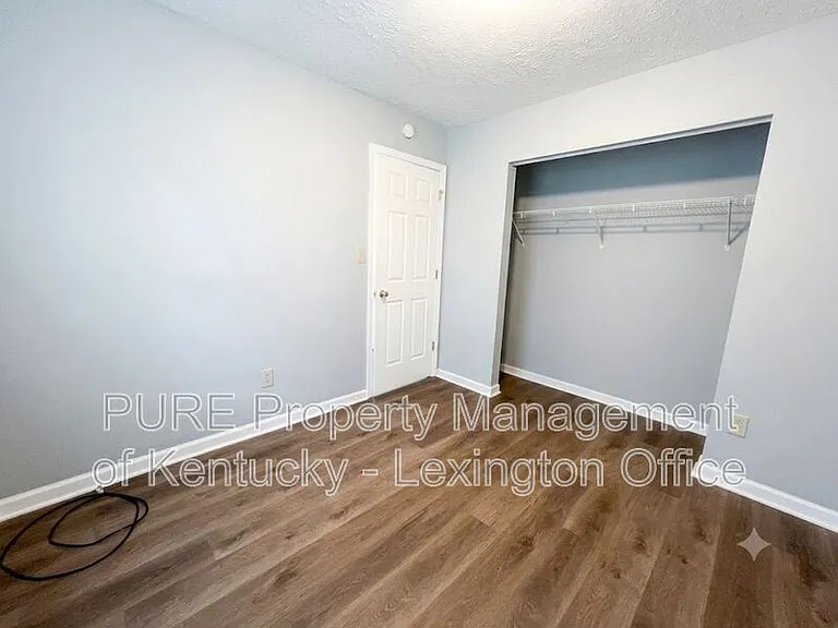 1034 Marshall Park Dr — Photo 12