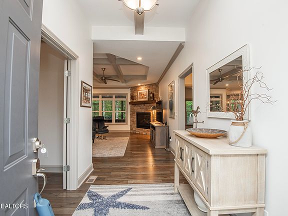 5th image of 213 Osage Dr