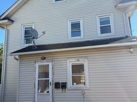 176 Teaneck Rd, Ridgefield Park, NJ