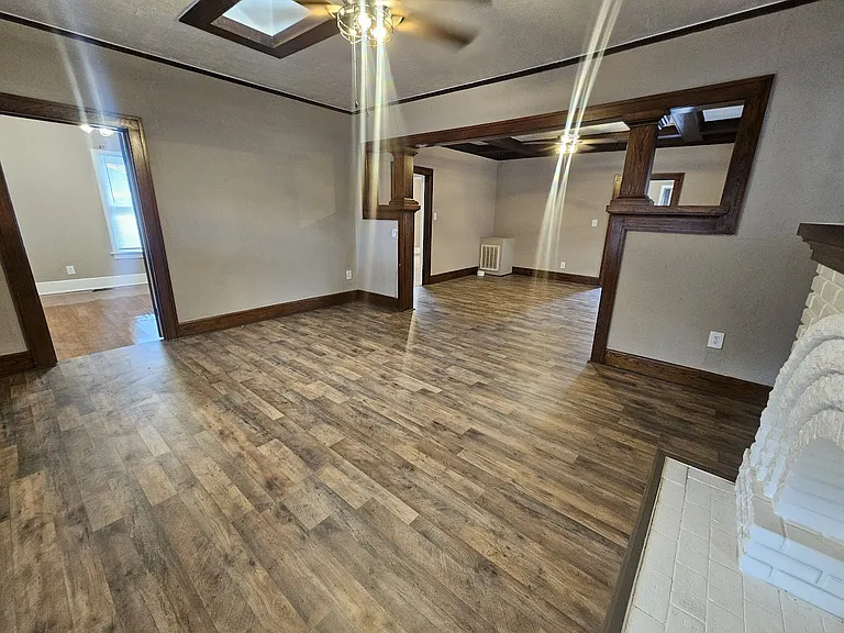 2915 N Harvey Pkwy — Photo 5
