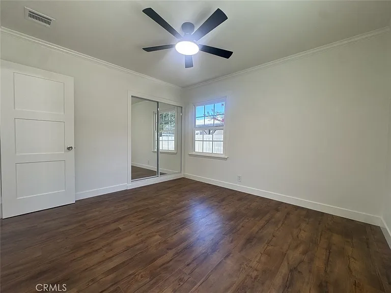 7245 Wish Ave — Photo 16