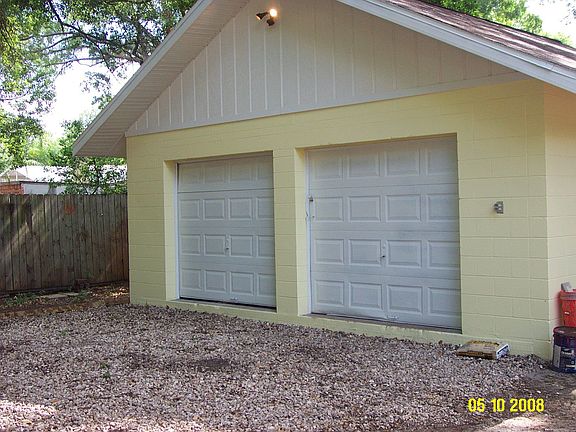 Detached 2 Car Garage
