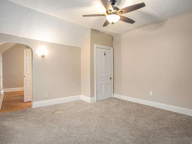 250 Paris Ave SE #4 — Photo 9
