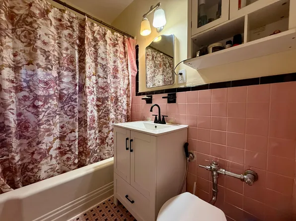 112-25 34th Avenue image 14 of 37