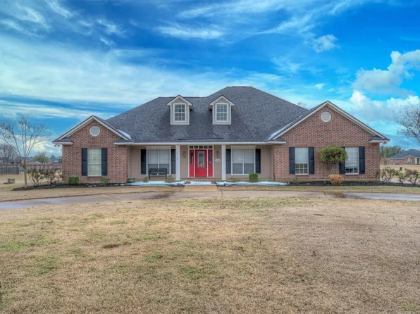 105 Dana Ln, Bossier City, LA 71111