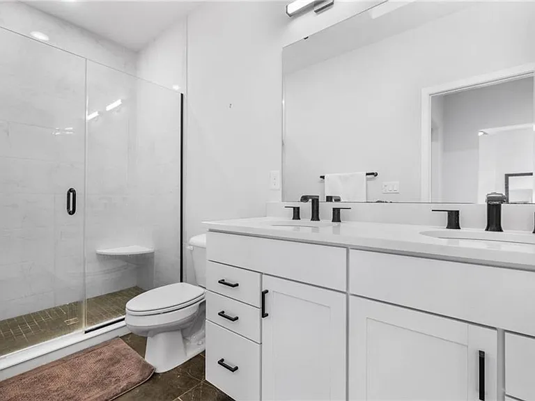 12203 Ashbury Ave — Photo 24