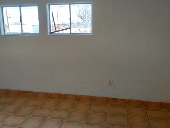 5th image of 2833 Sierra Dr NE